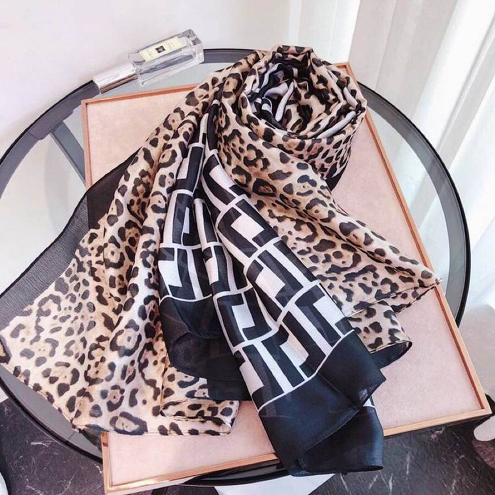 B**rry scarf